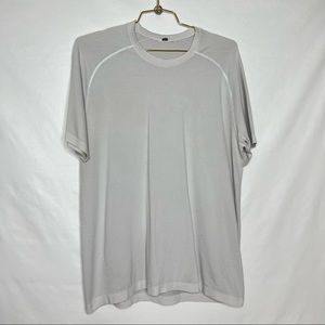 Lululemon Metal Vent Tech Off White/Gray Stripes Heathered Size Large Shirt
